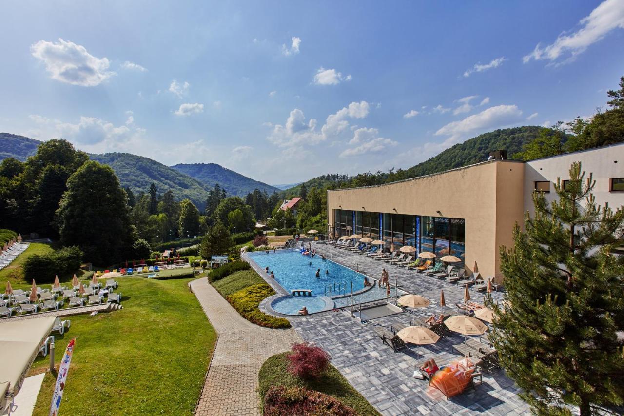 ווינה Hotel Sitno Forest Resort - Family Friendly מראה חיצוני תמונה